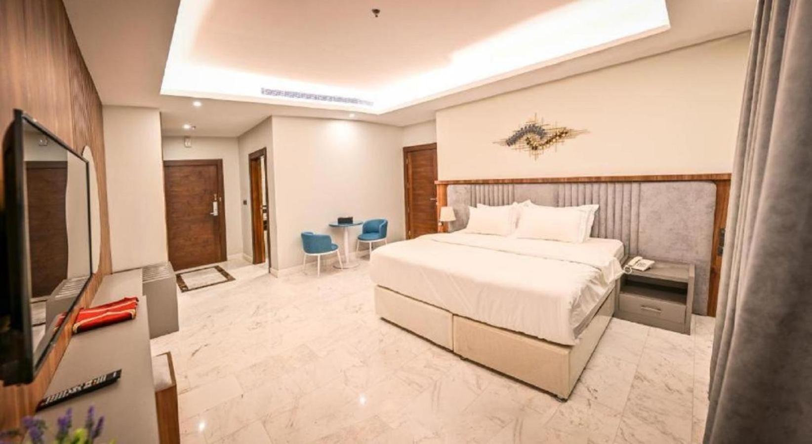 Aparthotel Sas Blue *
